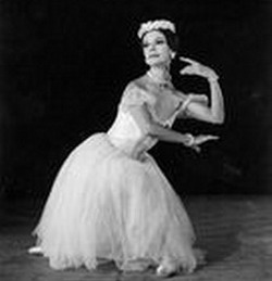  Homage paid to a ballet jewel , Josefina Méndez